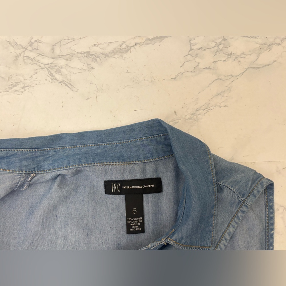 INC International Concepts Blue Denim Top Pearl Snap Close Sz 6 Blue Chambray - Picture 4 of 4